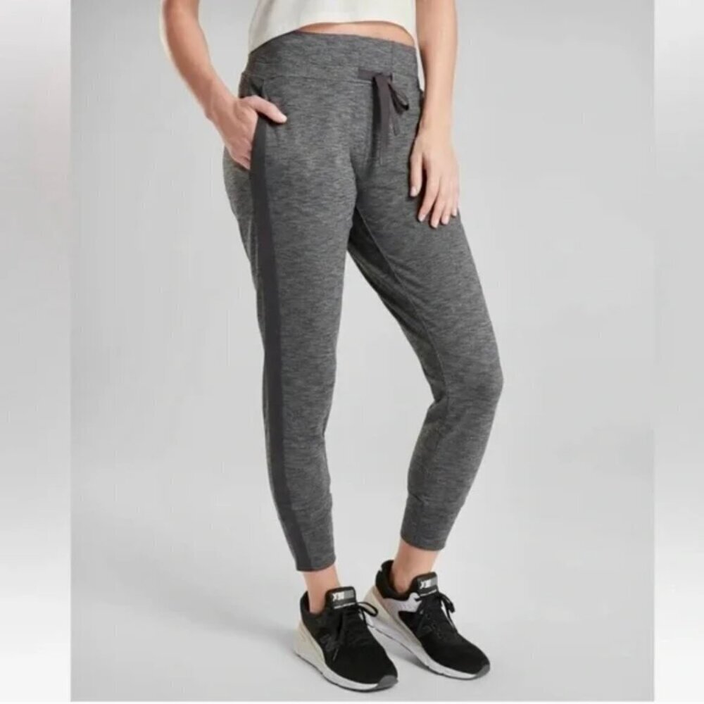 Athleta Metro Downtown Jogger M Tall Dark Heather Gray